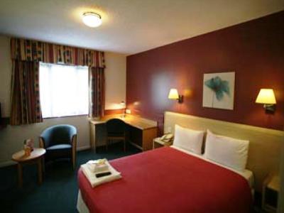 Days Inn Bradford M62 Екстериор снимка